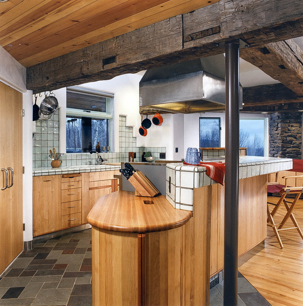 Inspiration for a rustic kitchen remodel in Boston