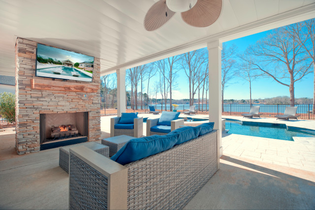 Sailview courtyard