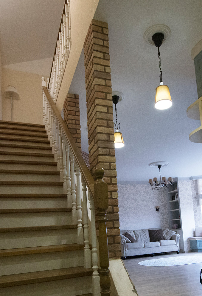 Фото готового интерьера двухуровневой квартиры в Краснодаре