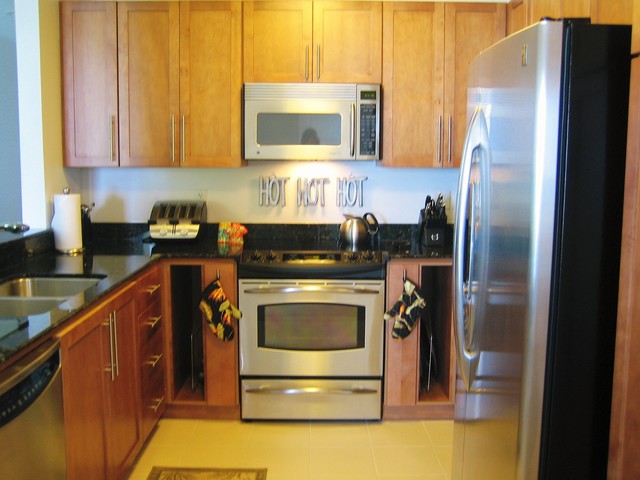 Kitchen tropical-kitchen
