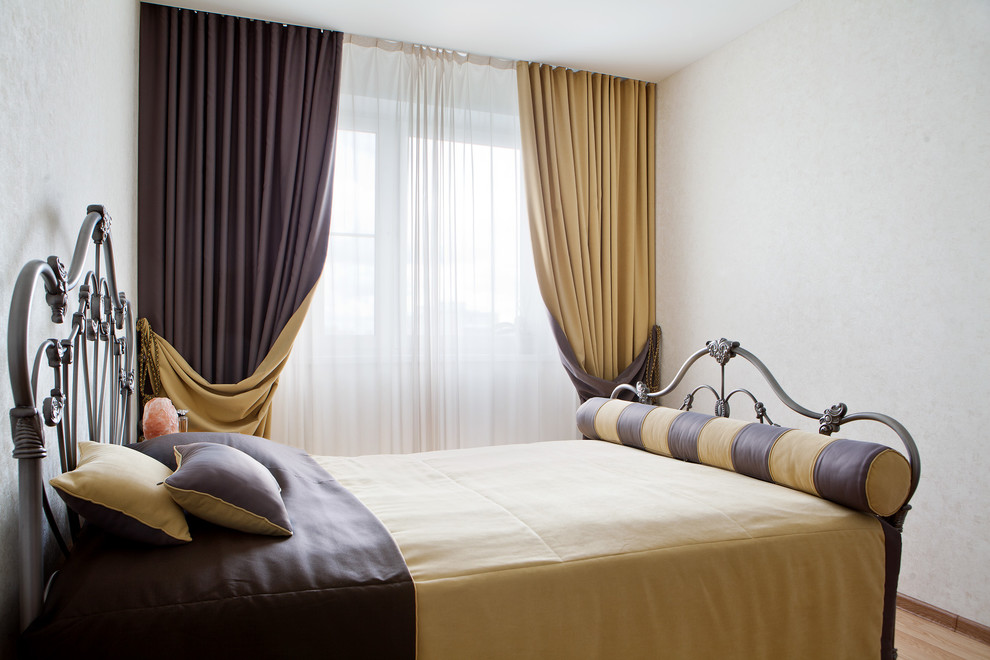 Двуцветный комплект домашнего текстиля для спальни