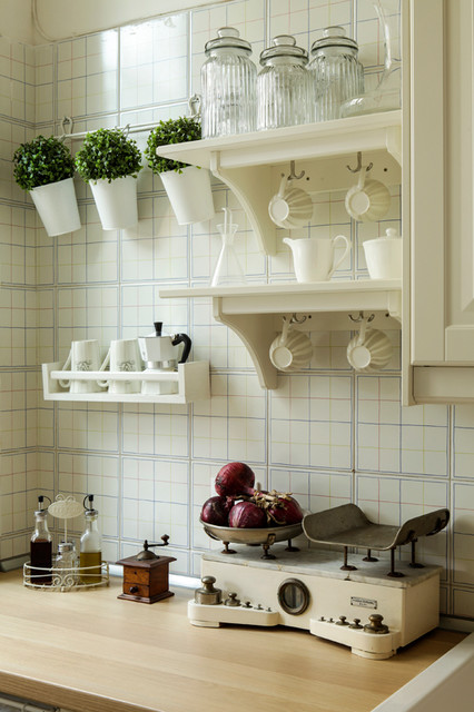 LITTLE COTTAGE country-kitchen