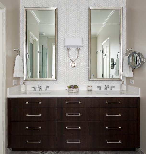 Transitional Bathroom nyklassisk-badevaerelse