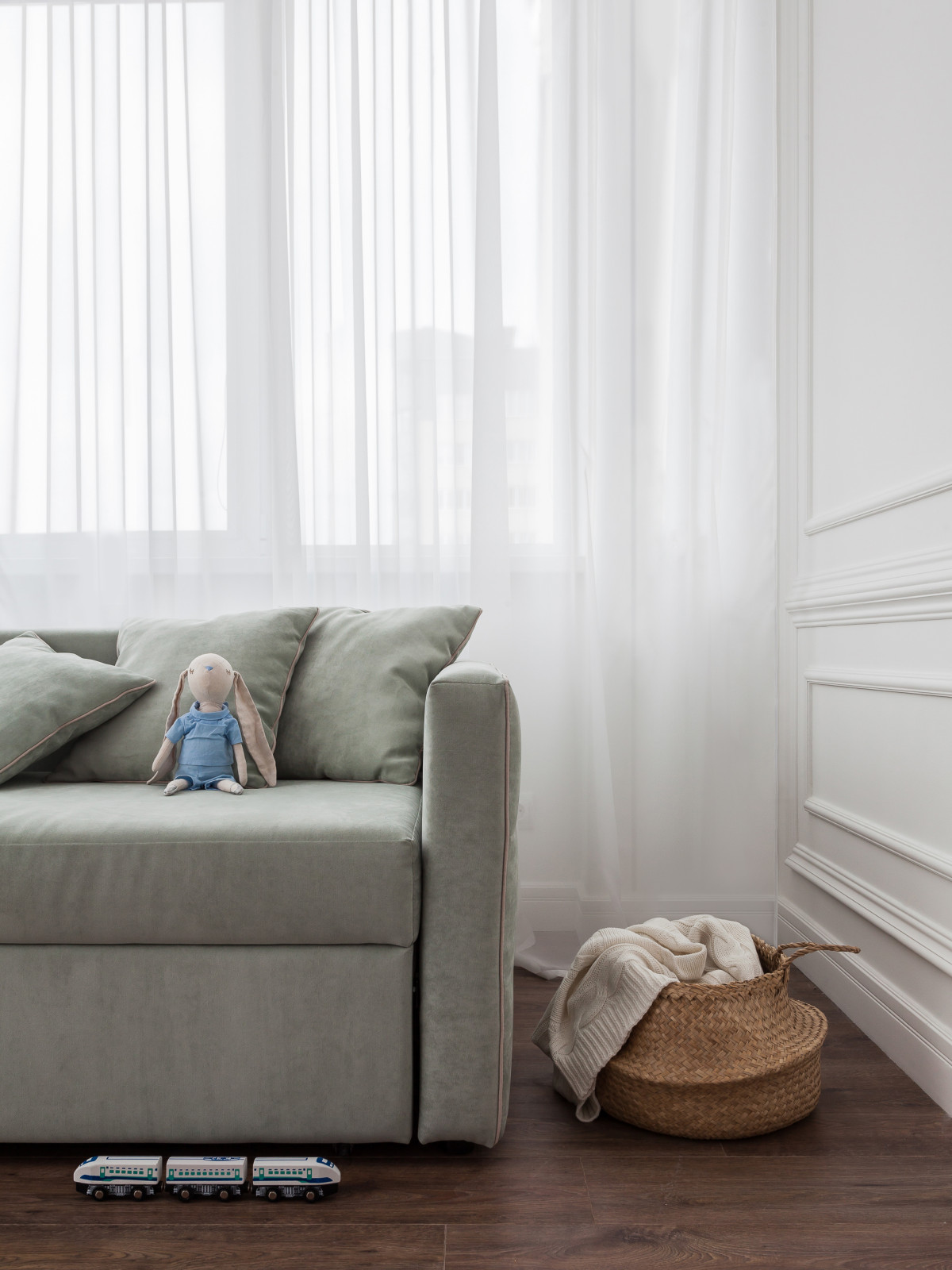 Квартира с двумя белоснежными котами