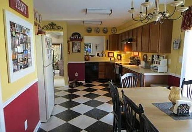Example of a transitional home design design in DC Metro