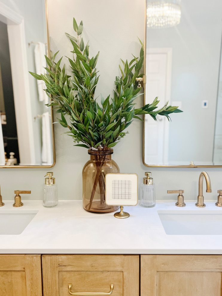 spacious walk-in shower/wet room.