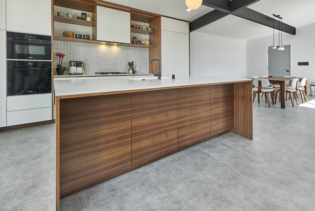 Eichler on Mossbrook modern-kueche