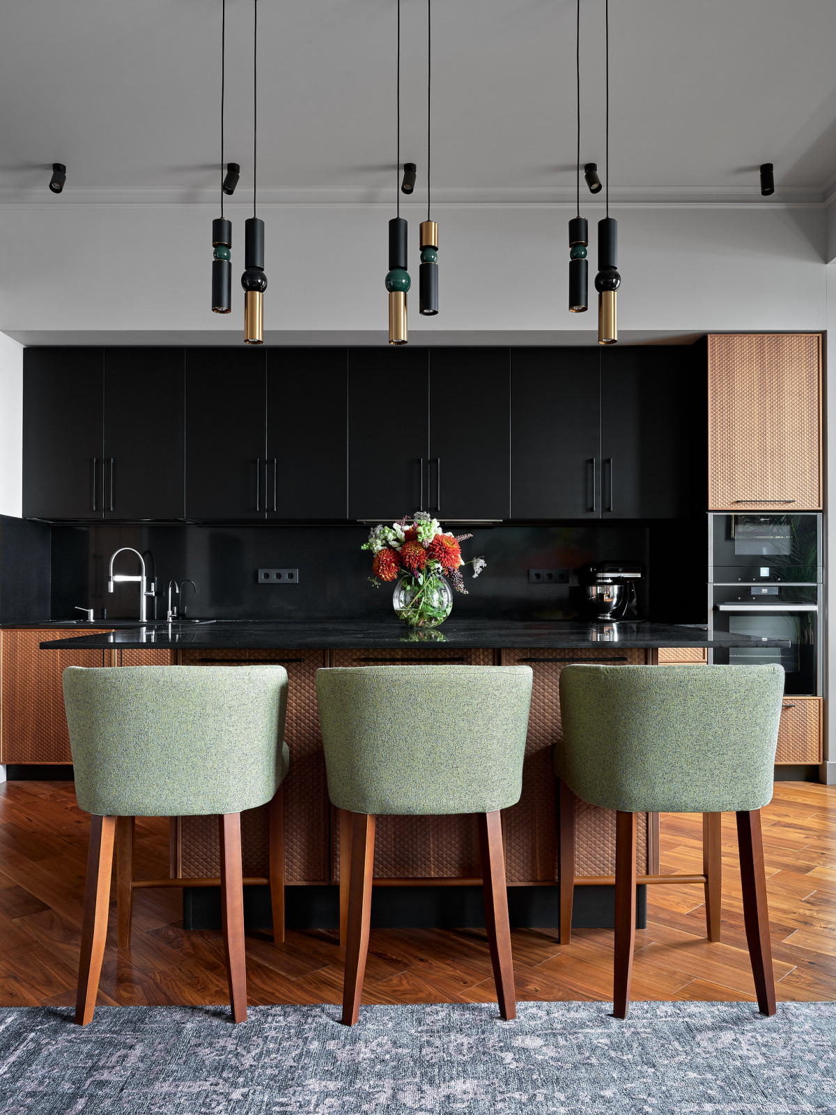 КУХНЯ ДЛЯ РЕСТОРАТОРА ГАЯНЕ БРЕИОВОЙ