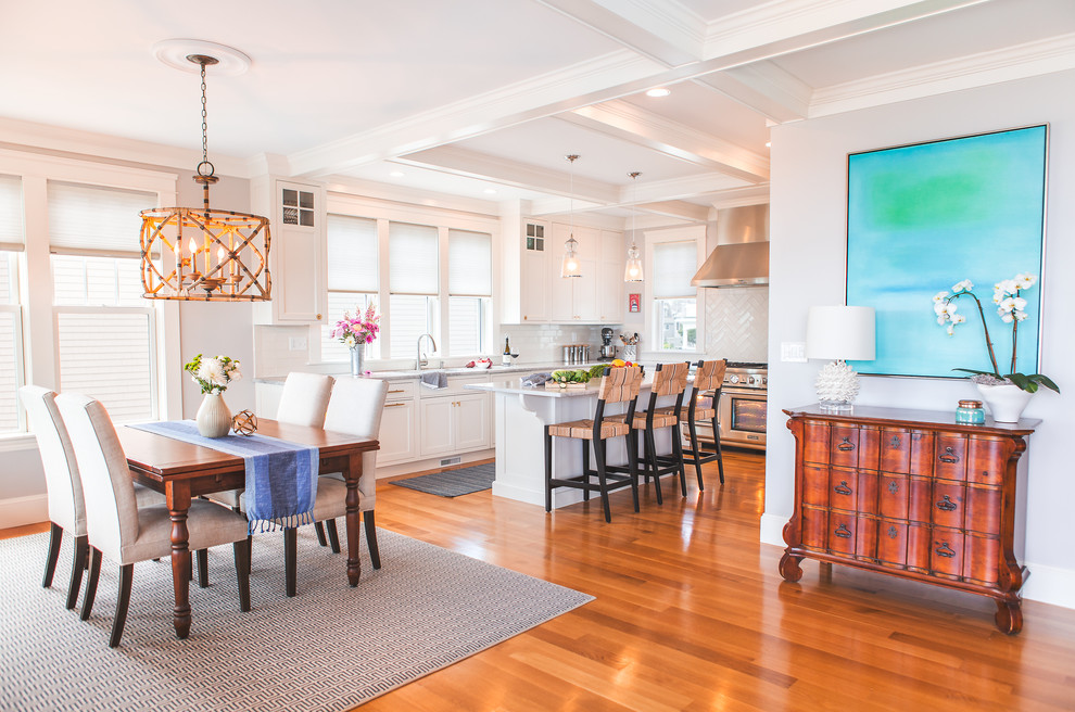 Transitional home design photo in Boston