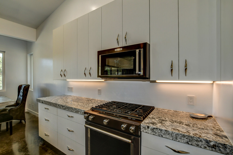 Kitchen - kitchen idea in Phoenix