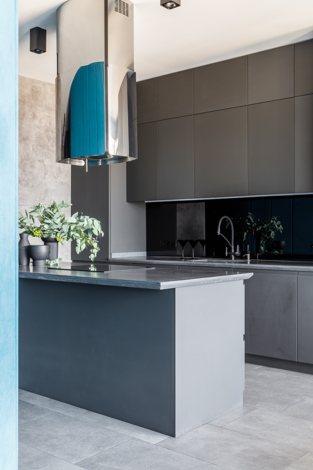 Квартира с бирюзовым акцентом