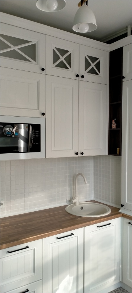 Светлая кухня в Сталинке