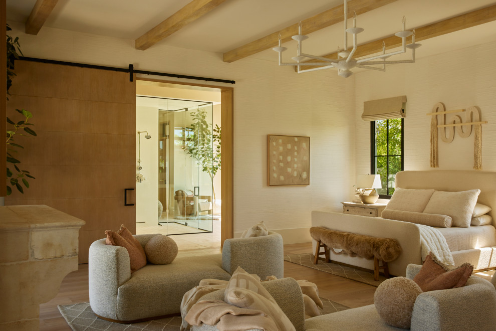 Inspiration for a transitional home design remodel in Phoenix