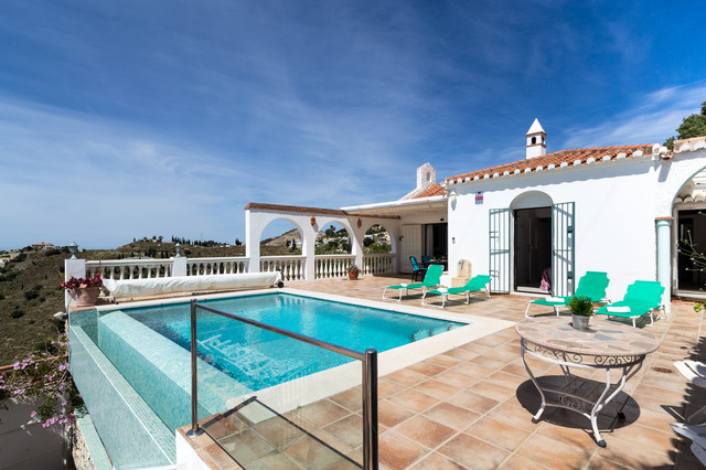 Home Staging integral en villa de alquiler vacacional coastal-deck