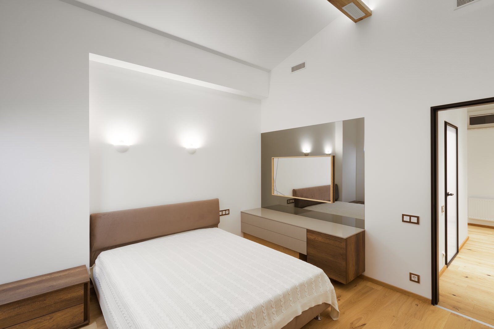 Дом у озера