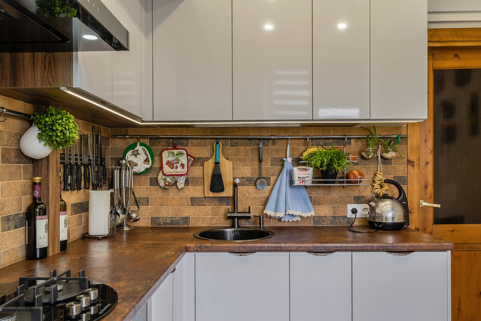 Кухня в современном стиле с элементами лофта