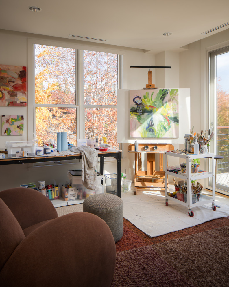 Home office - contemporary home office idea in Seattle