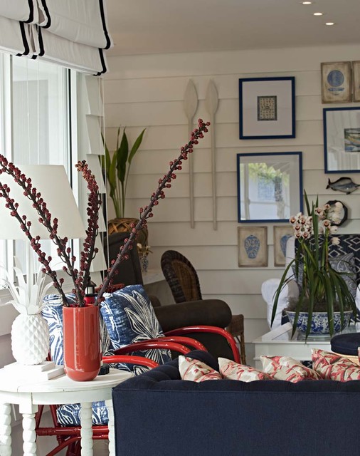 Studio Marcelo Brito coastal-living-room