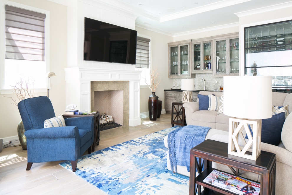 Photo of a transitional family room in Orange County.
