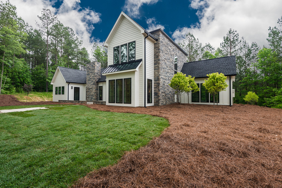 Minimalist home design photo in Charlotte