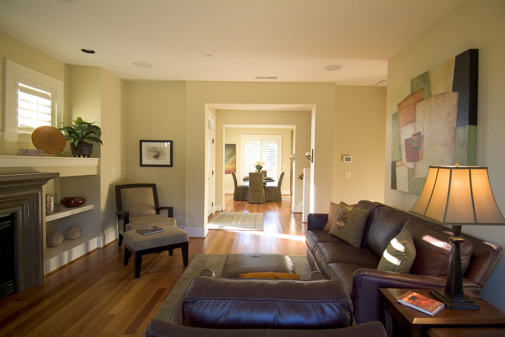 Contemporary living room in Portland.