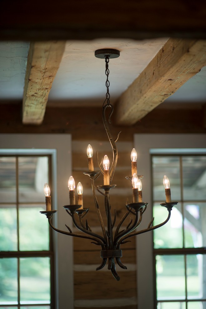 Dining room - rustic dining room idea in Chicago