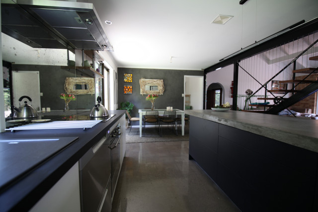 Beach house industrielt-koekken