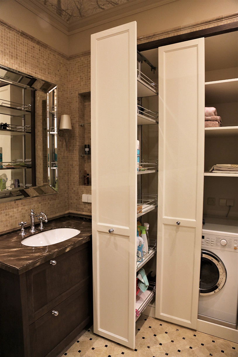 Сталинка на набережной