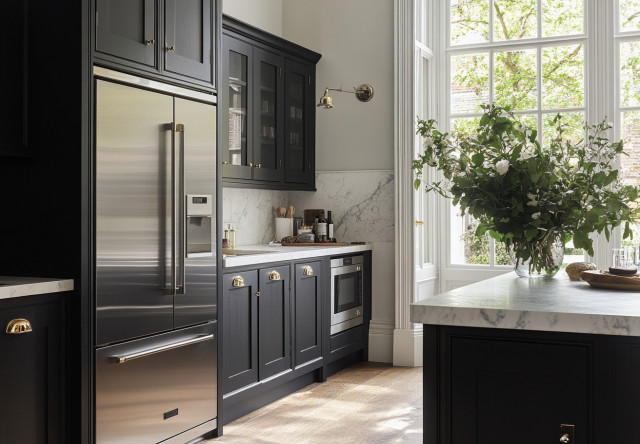 Modern revival in Highbury contemporaneo-cocina