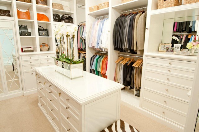 Traditional Living traditional-cabinet