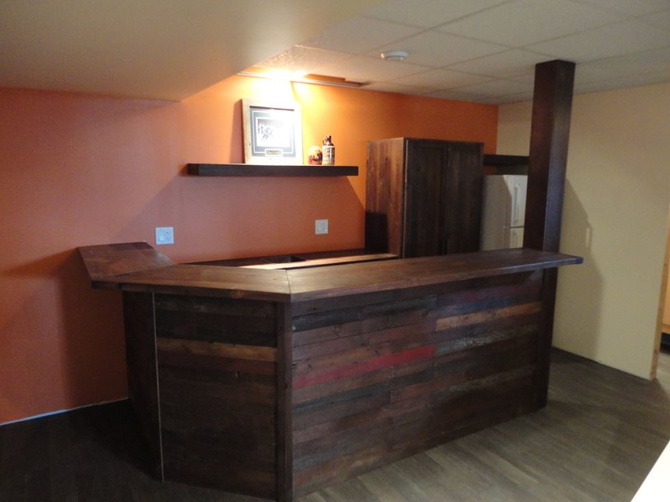 Design ideas for a country home bar in Other.