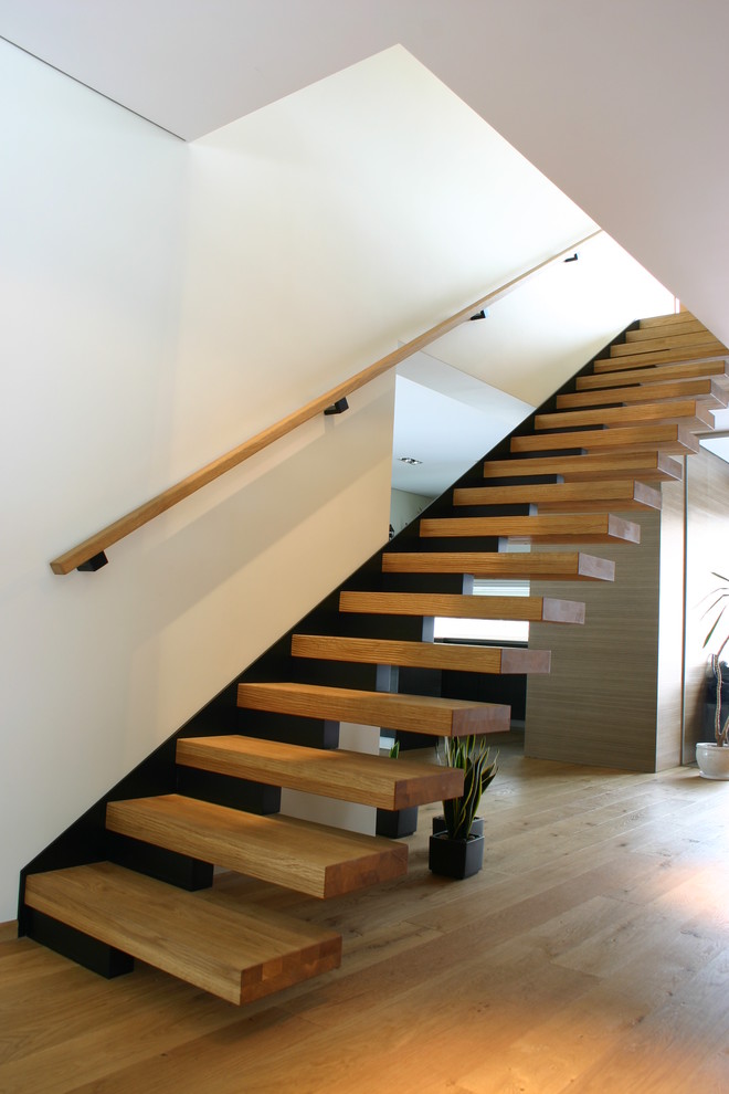 Лестницы деревянные. Консольные. На косоурах. На тетиве. Комбинированные.