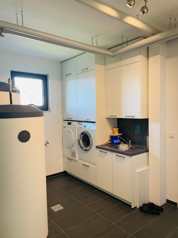 Moderner Keller in Sonstige