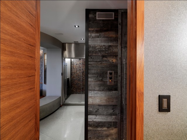 Quaker Bluff Residence rustic-bathroom