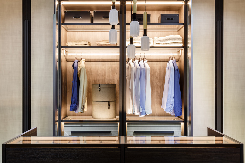 Giulia Novars, Москва. Смоленская, д.10