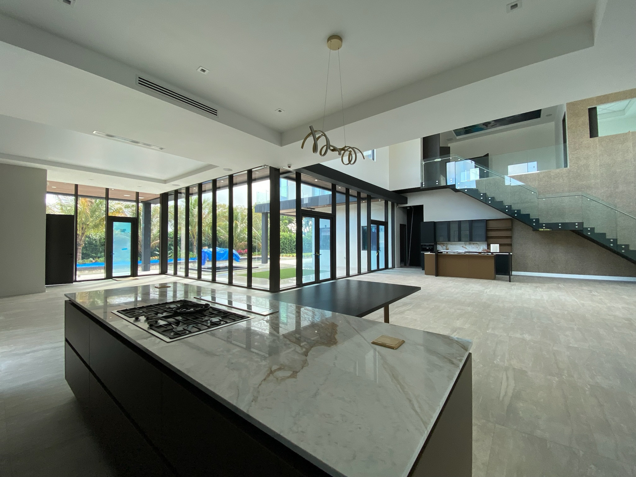 SW Modern - Living Room/Kitchen