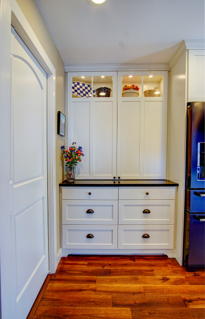 Contemporary Traditional Kitchen Update contemporary-kitchen