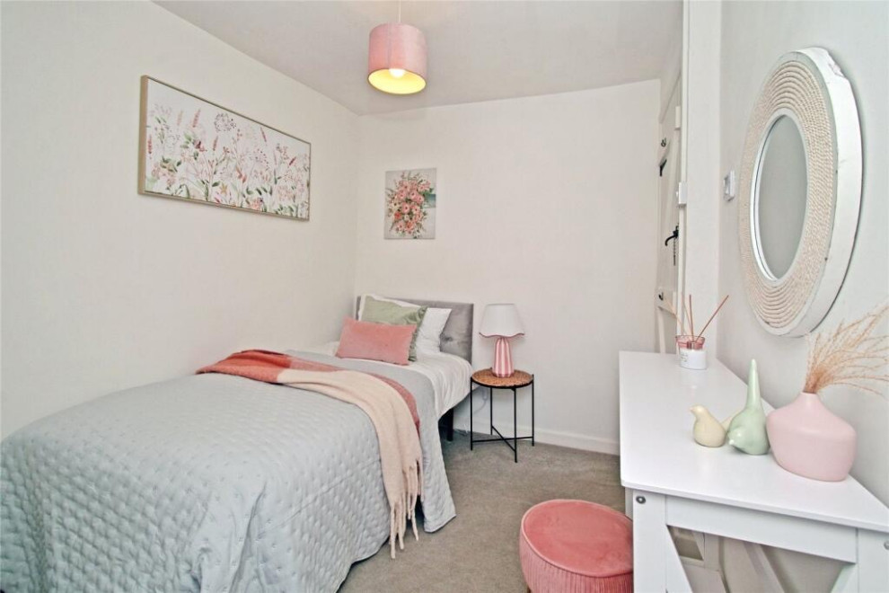 Peters Terrace - Staged to Sell