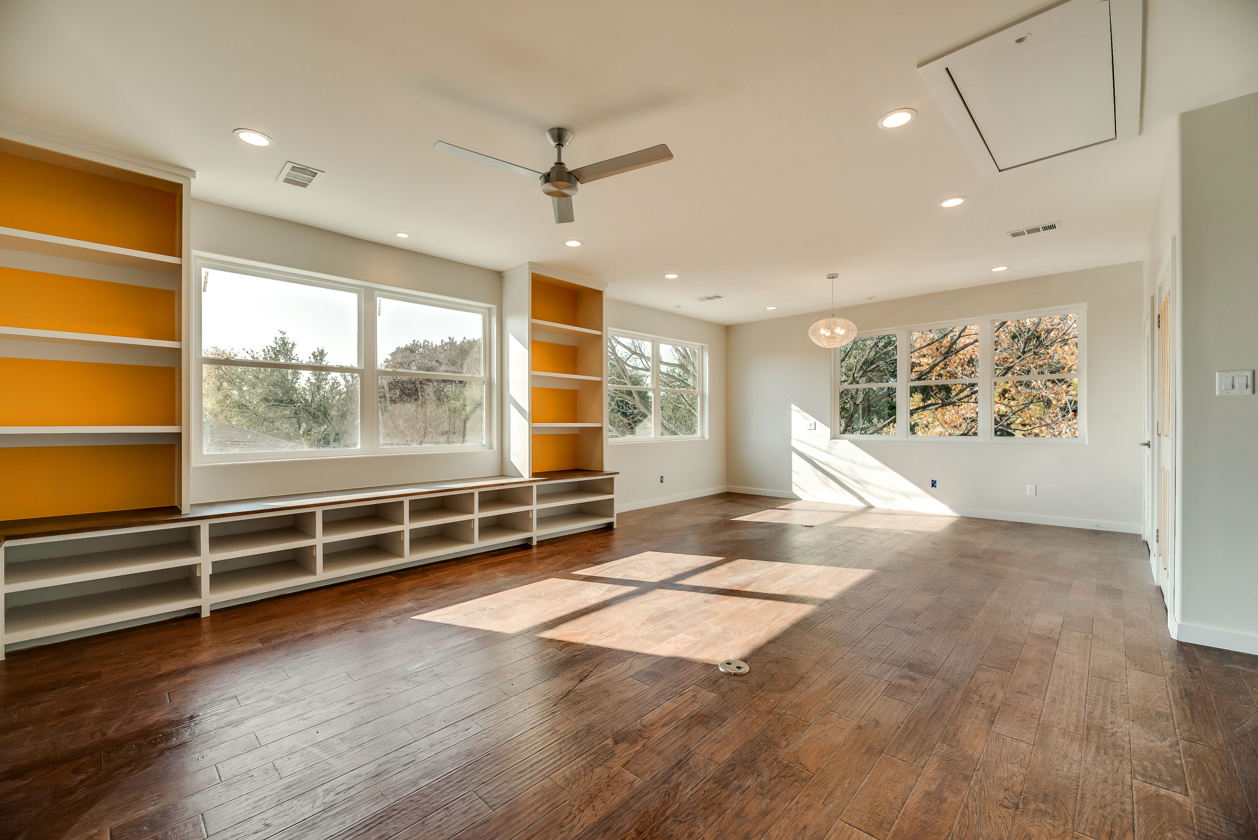 Kid's Loft and open Kitchen