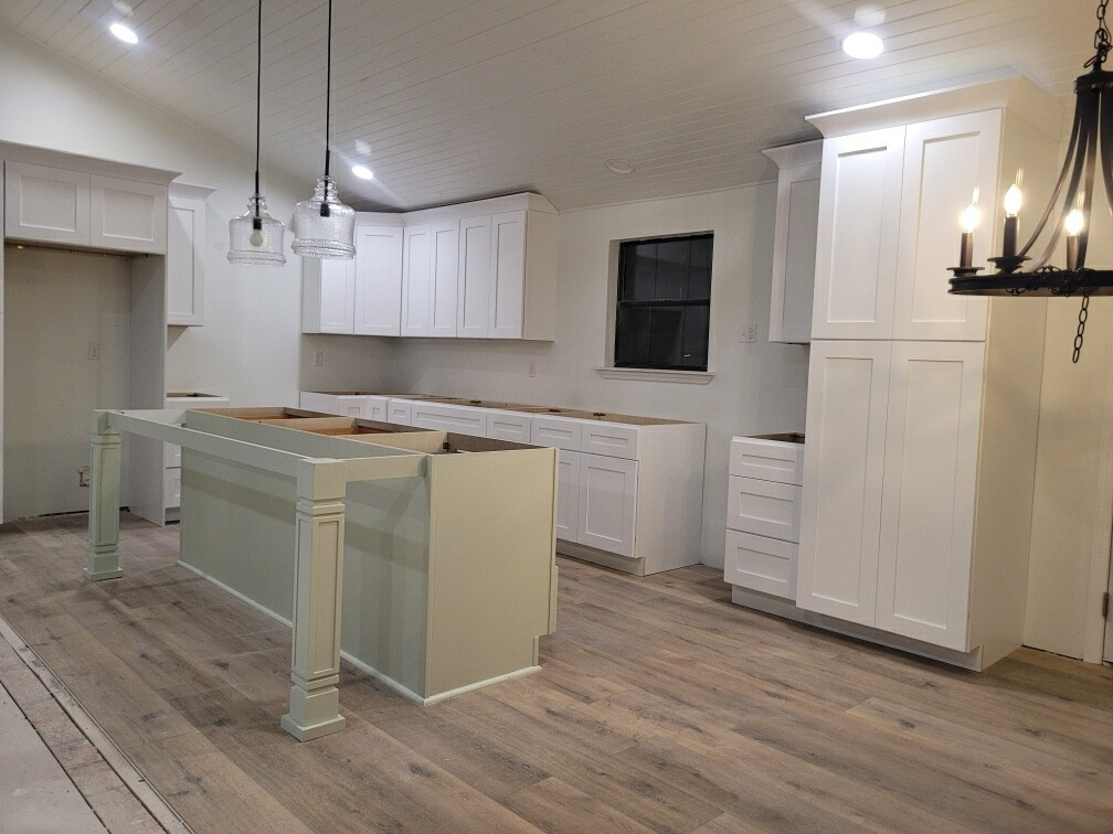 Stunning White Kitchen Cabinets