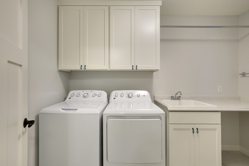 Photo of a country laundry room in Minneapolis.