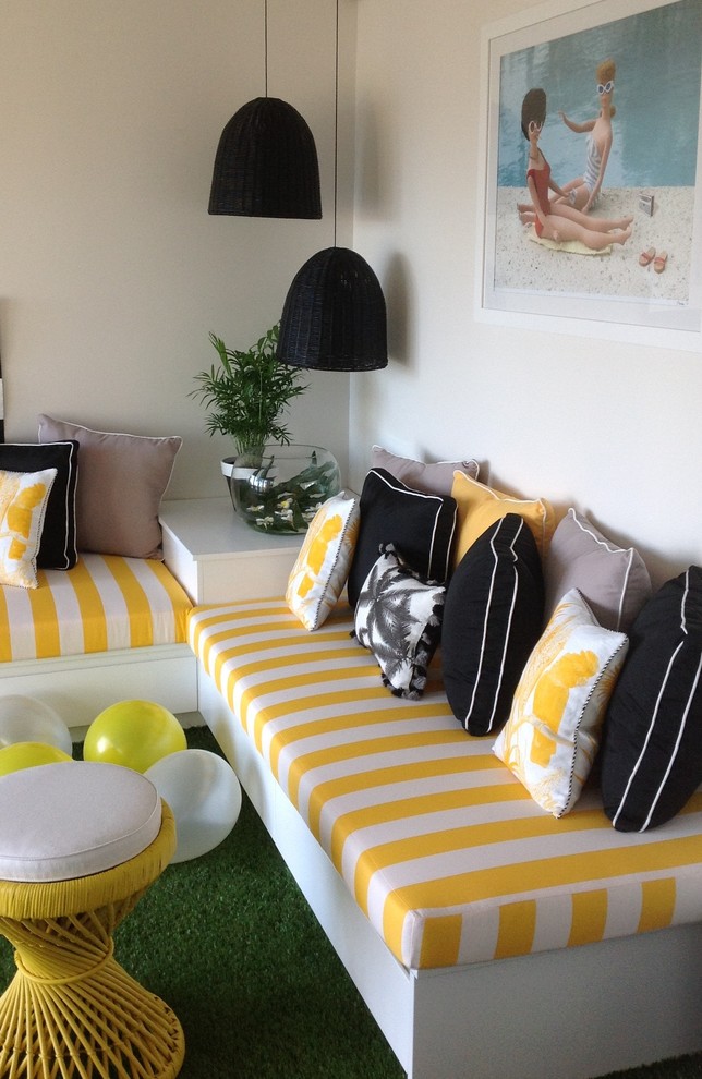 Inspiration for a beach style sunroom in Sydney.