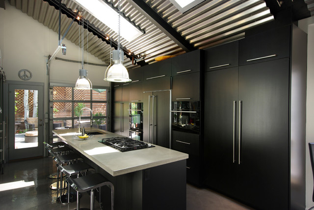 20 International Kitchens That Will Make You Swoon   Industrial Kitchen 