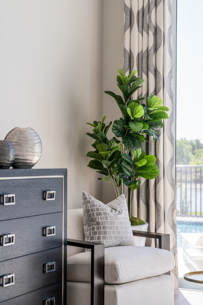 Inspiration for a transitional home design remodel in Miami
