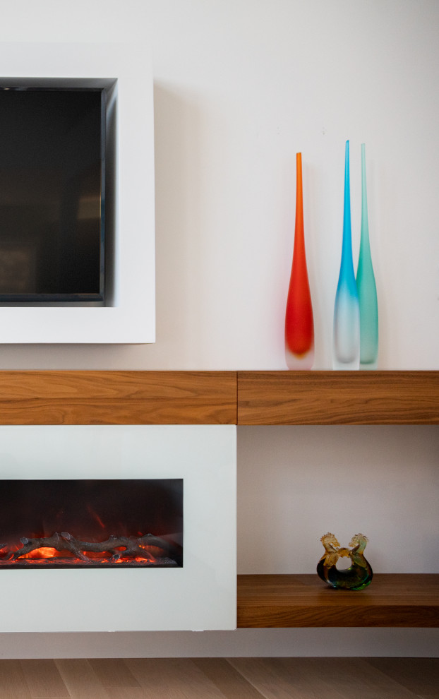 Modern fireplace
