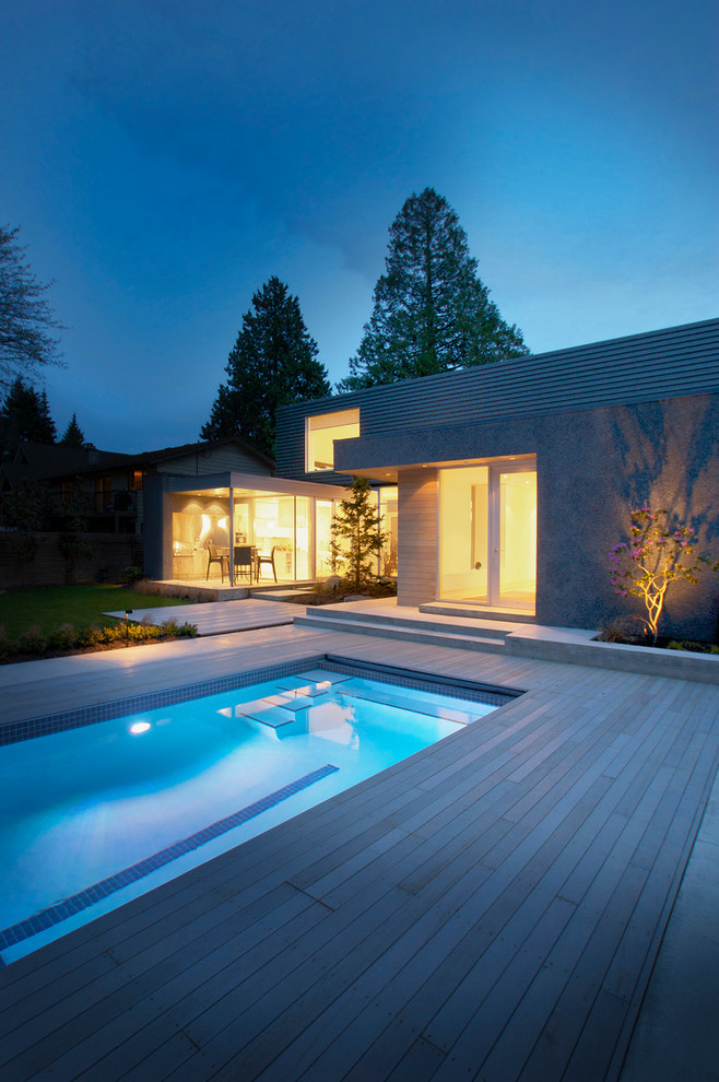 Inspiration for a contemporary pool in Frankfurt.