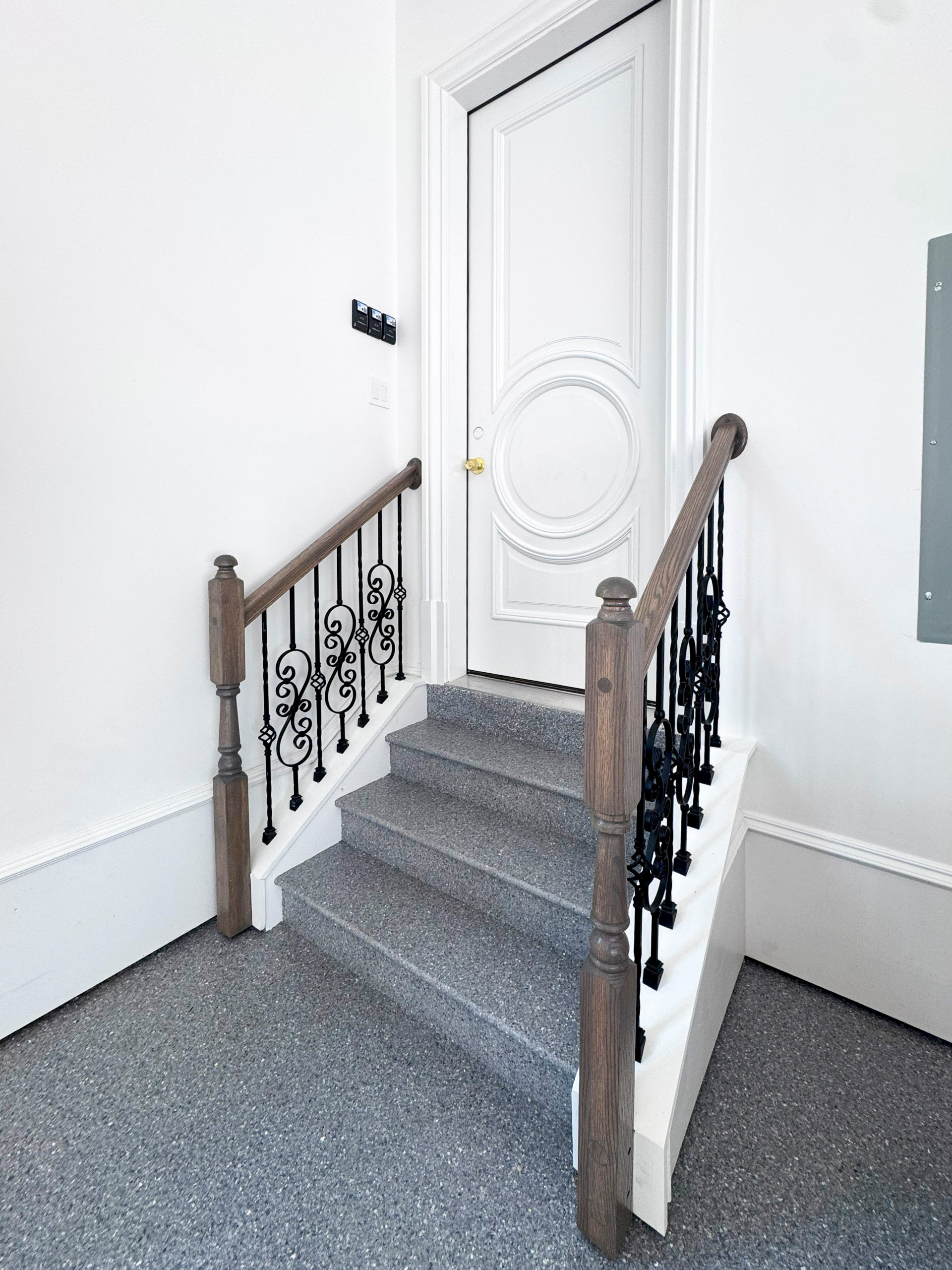 135_Vibrant Staircase with Touch of Historic Grandeur, Great Falls, VA 22066