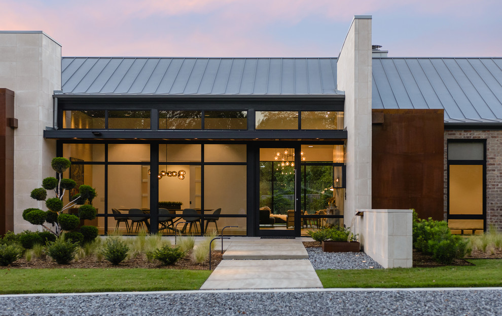 Inspiration for a contemporary home design remodel in Dallas