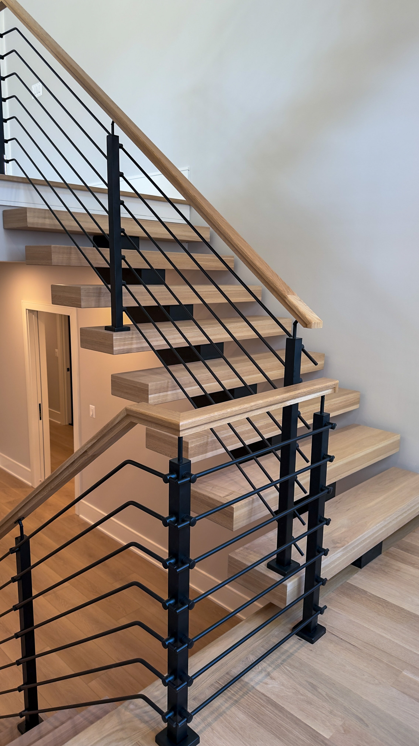 Project #147 | Modern Staircase with Seattle Style Stringer