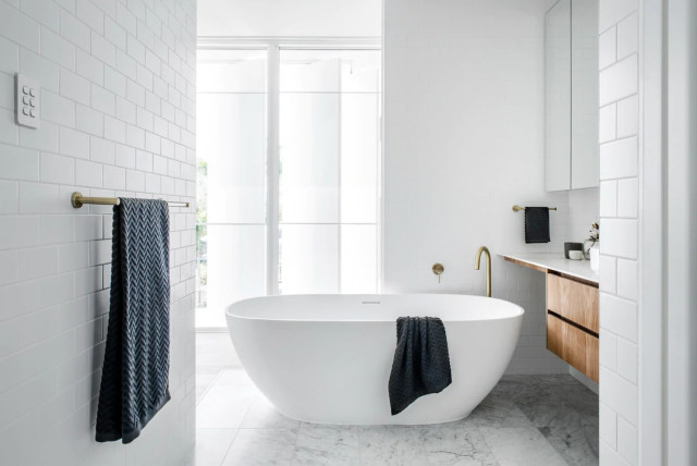 Meir contemporary-bathroom